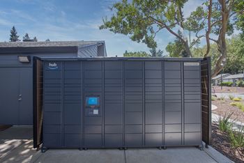Package hub